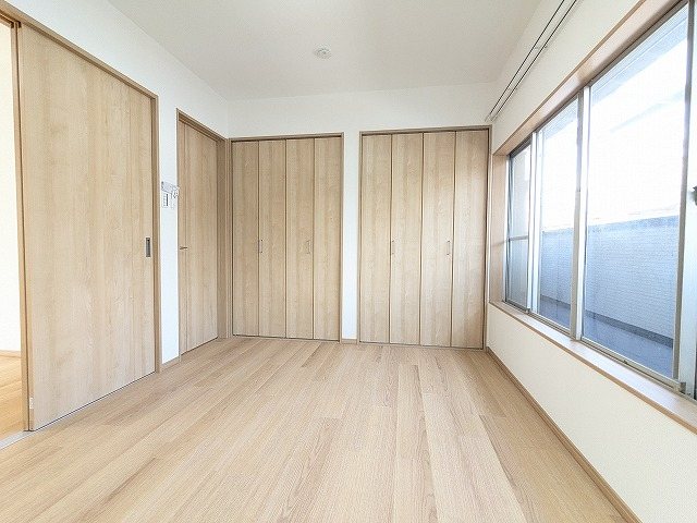 大阪府枚方市長尾家具町３丁目 内観写真（リビング以外の居室）