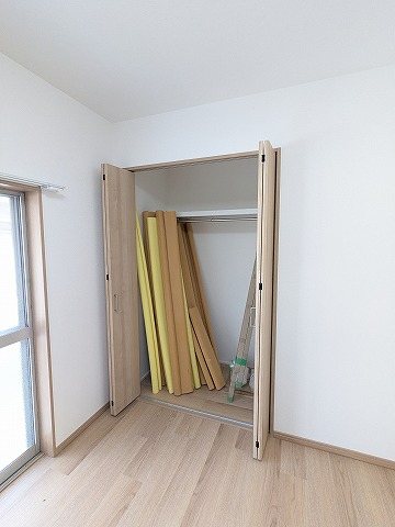 大阪府枚方市長尾家具町３丁目 内観写真（収納）
