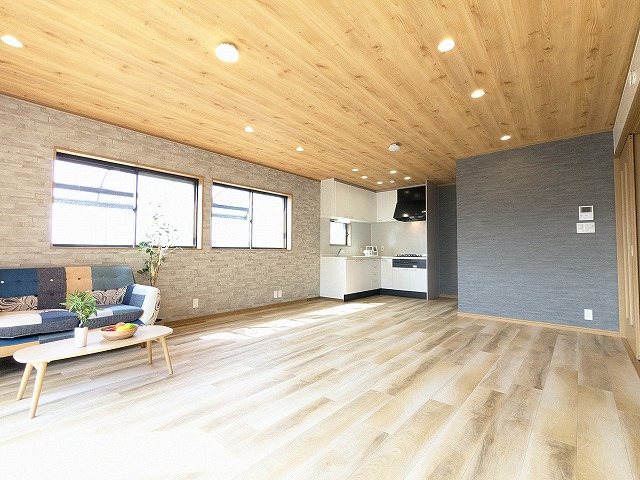 大阪府枚方市津田元町３丁目 内観写真（リビング）