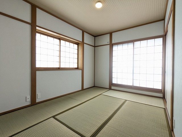 大阪府枚方市津田元町３丁目 内観写真（リビング以外の居室）