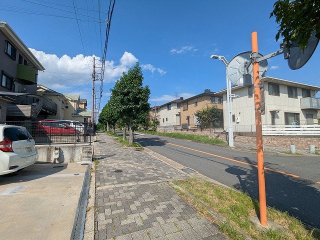 大阪府枚方市津田元町３丁目 現地写真（前面道路含む現地写真）
