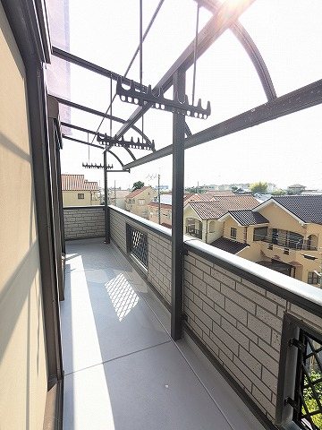 大阪府枚方市津田元町３丁目 現地写真（バルコニー）