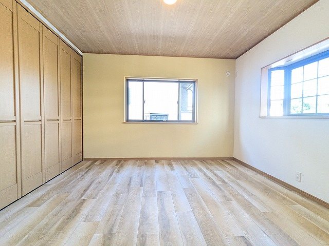 大阪府枚方市津田元町３丁目 内観写真（リビング以外の居室）
