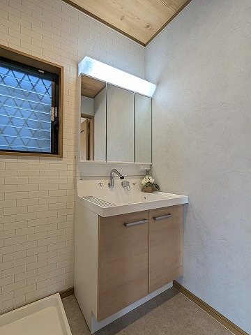 大阪府枚方市津田元町３丁目 内観写真（洗面台・洗面所）
