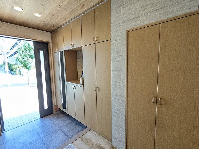 大阪府枚方市津田元町３丁目 現地写真（玄関）