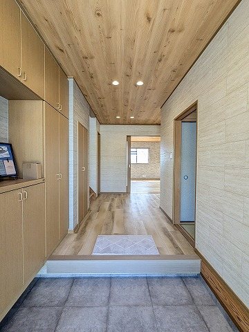 大阪府枚方市津田元町３丁目 現地写真（玄関）