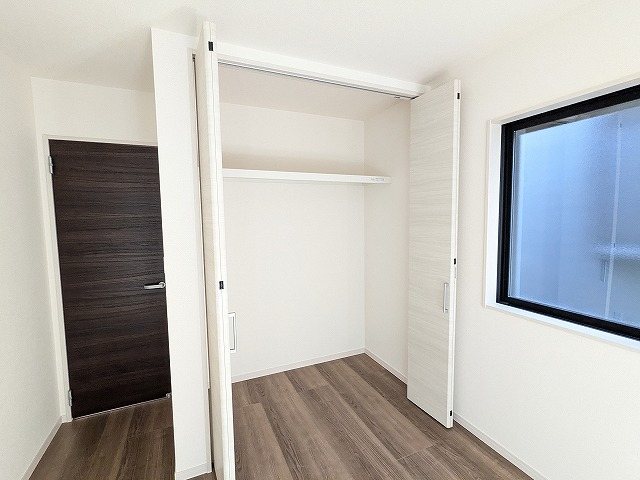 大阪府枚方市星丘３丁目 内観写真（収納）