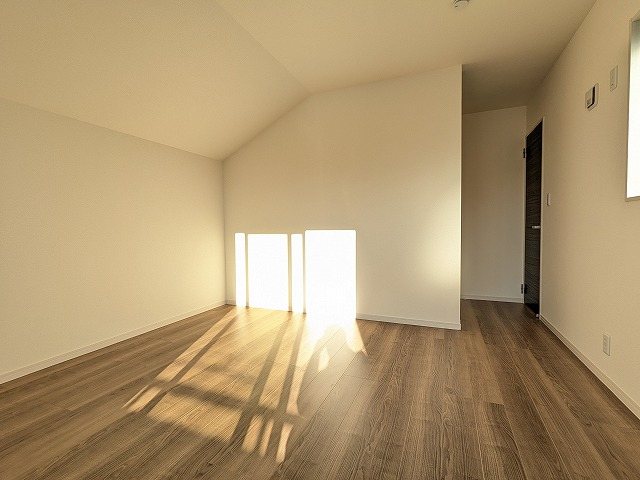 大阪府枚方市星丘３丁目 内観写真（リビング以外の居室）