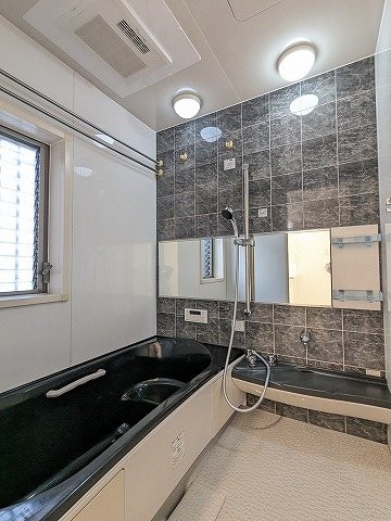 大阪府枚方市長尾元町３丁目 内観写真（浴室）