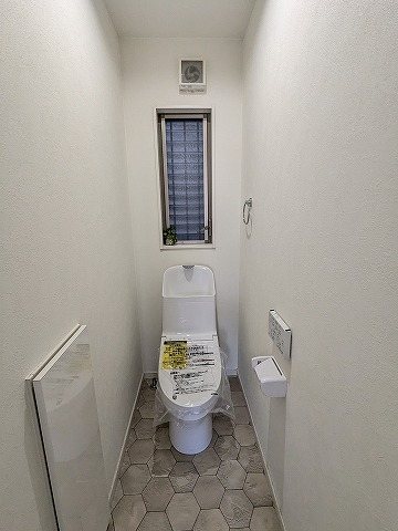 大阪府枚方市長尾元町３丁目 内観写真（トイレ）