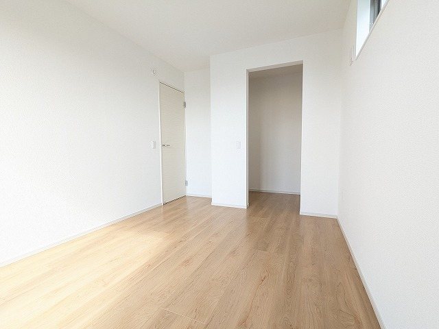 大阪府交野市東倉治４丁目 内観写真（リビング以外の居室）