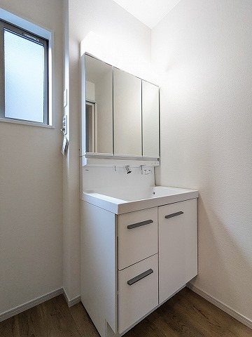 大阪府枚方市招提南町１丁目 内観写真（洗面台・洗面所）