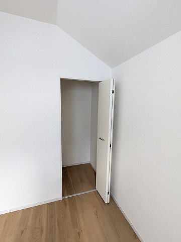 大阪府枚方市招提南町１丁目 内観写真（収納）