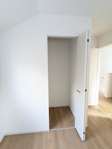 大阪府枚方市招提南町１丁目 内観写真（収納）