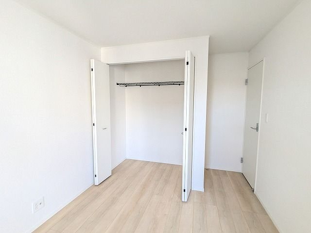 大阪府枚方市招提中町２丁目 内観写真（収納）