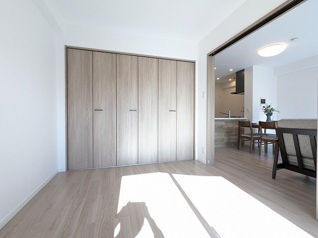 大阪府枚方市西船橋２丁目 内観写真（リビング以外の居室）