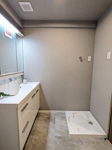 大阪府枚方市西船橋２丁目 内観写真（洗面台・洗面所）