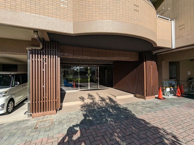 大阪府枚方市西船橋２丁目 共用部写真（エントランス）