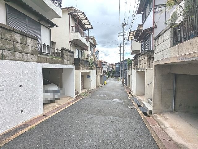 大阪府枚方市星丘２丁目 現地写真（前面道路含む現地写真）