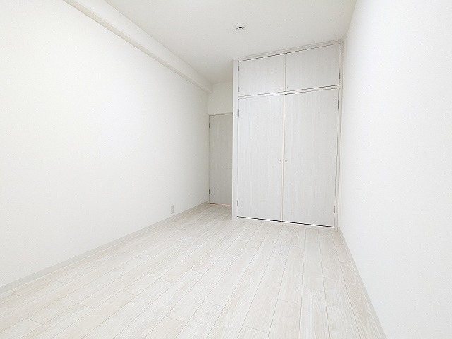 大阪府枚方市出口２丁目 内観写真（リビング以外の居室）