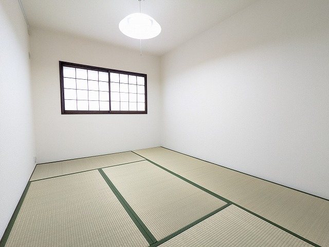 大阪府枚方市出口２丁目 内観写真（リビング以外の居室）