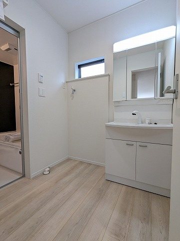大阪府枚方市堂山２丁目 内観写真（洗面台・洗面所）