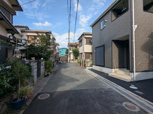 大阪府枚方市堂山２丁目 現地写真（前面道路含む現地写真）