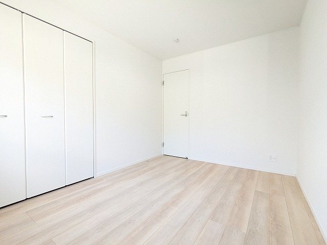 大阪府枚方市堂山２丁目 内観写真（リビング以外の居室）