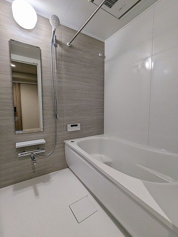 大阪府枚方市岡本町 内観写真（浴室）