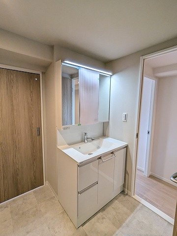 大阪府枚方市岡本町 内観写真（洗面台・洗面所）