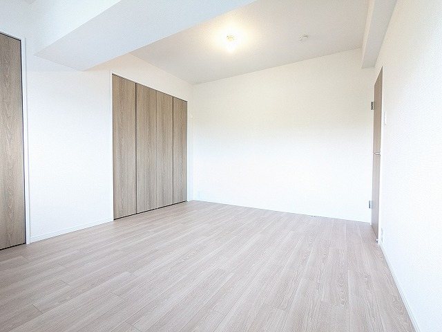 大阪府枚方市東中振２丁目 内観写真（リビング以外の居室）