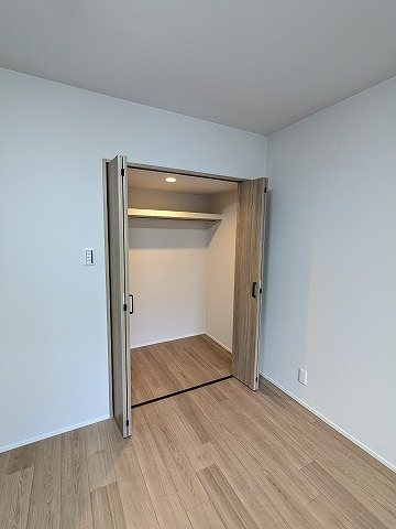 大阪府枚方市伊加賀西町 内観写真（収納）
