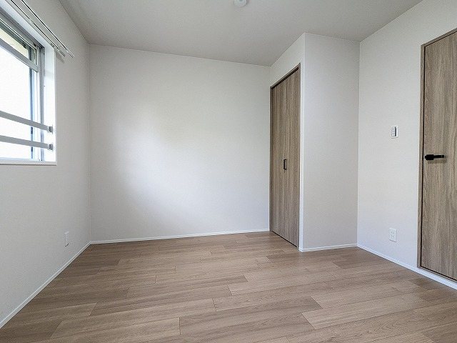 大阪府枚方市伊加賀西町 内観写真（リビング以外の居室）