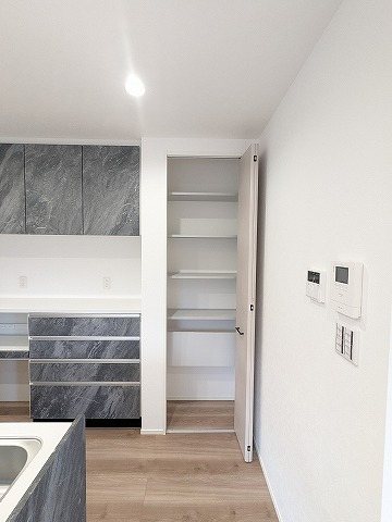 大阪府枚方市北楠葉町 内観写真（収納）