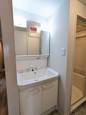 大阪府枚方市出口２丁目 内観写真（洗面台・洗面所）