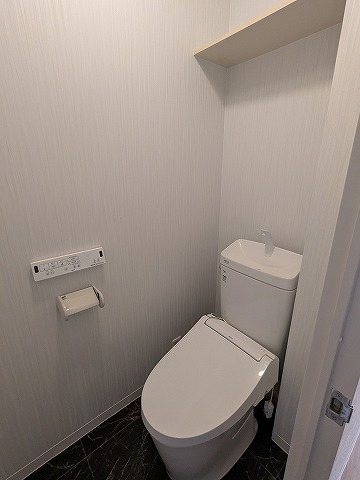 大阪府枚方市出口２丁目 内観写真（トイレ）