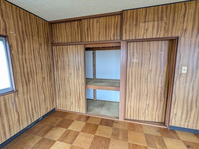 大阪府交野市私市山手４丁目 内観写真（収納）