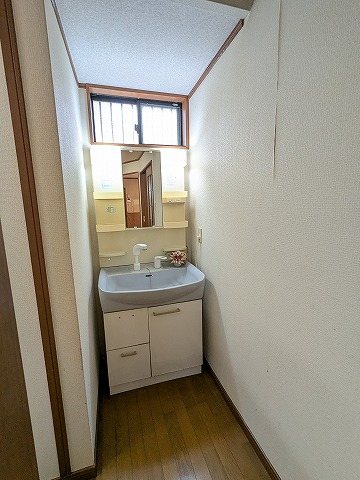 大阪府交野市私市山手４丁目 内観写真（洗面台・洗面所）