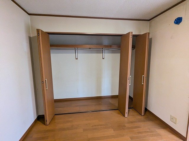 大阪府交野市私市山手４丁目 内観写真（収納）