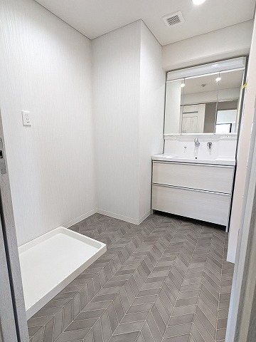 大阪府枚方市伊加賀北町 内観写真（洗面台・洗面所）