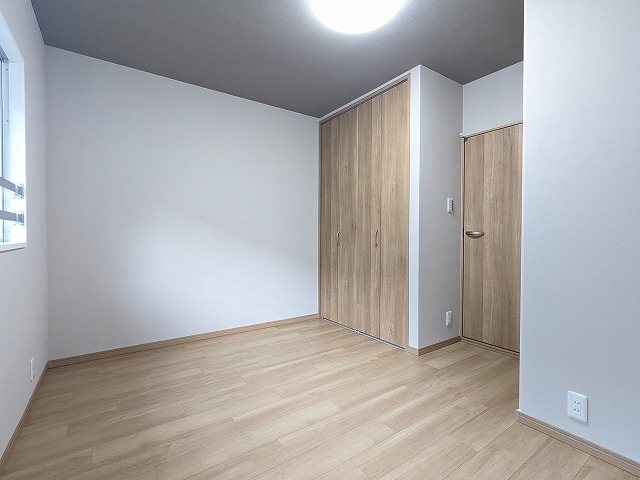 大阪府枚方市伊加賀西町 内観写真（リビング以外の居室）