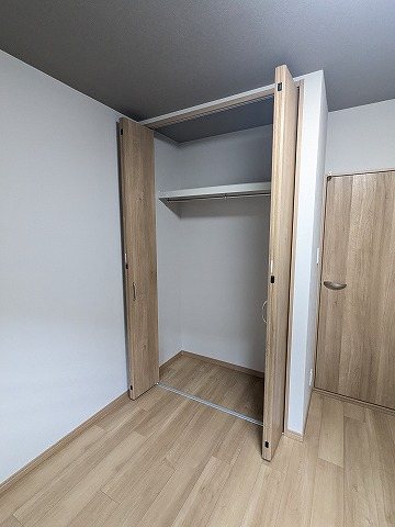 大阪府枚方市伊加賀西町 内観写真（収納）