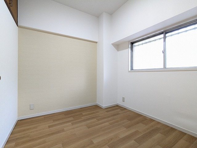 大阪府枚方市高野道２丁目 内観写真（リビング以外の居室）