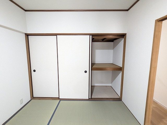 大阪府枚方市高野道２丁目 内観写真（収納）