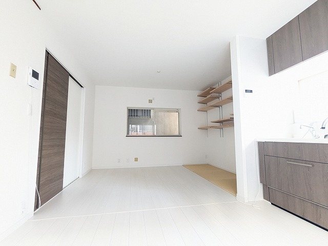大阪府枚方市南中振２丁目 内観写真（リビング）