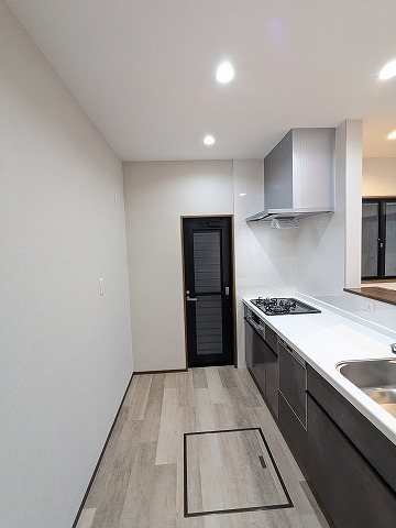 大阪府枚方市長尾東町３丁目 内観写真（キッチン）