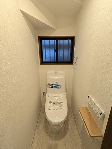 大阪府枚方市長尾東町３丁目 内観写真（トイレ）