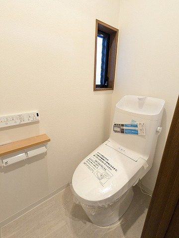 大阪府枚方市長尾東町３丁目 内観写真（トイレ）