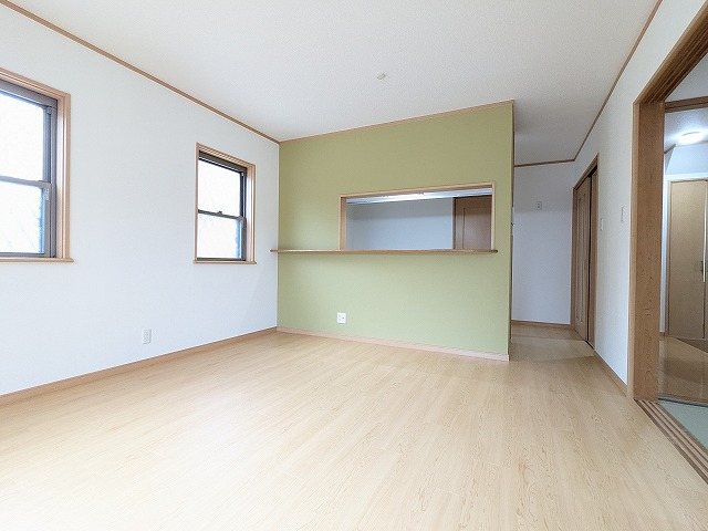 大阪府枚方市杉山手３丁目 内観写真（リビング）