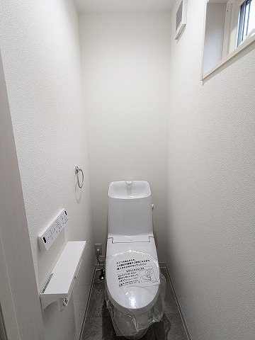 大阪府枚方市長尾元町１丁目 内観写真（トイレ）